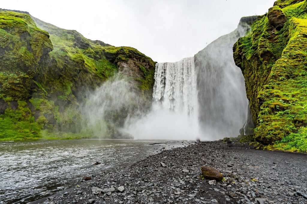 Skógafoss cascade en Islande